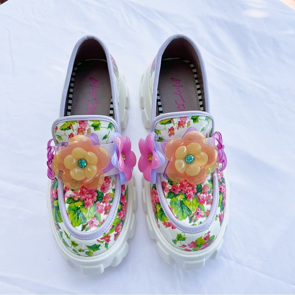 BETSEY JOHNSON | VINIE FLORAL EMBELLISHED FLORAL APPLIQUÉ PLATFORMS LOAFERS 9.5 - Picture 3 of 8
